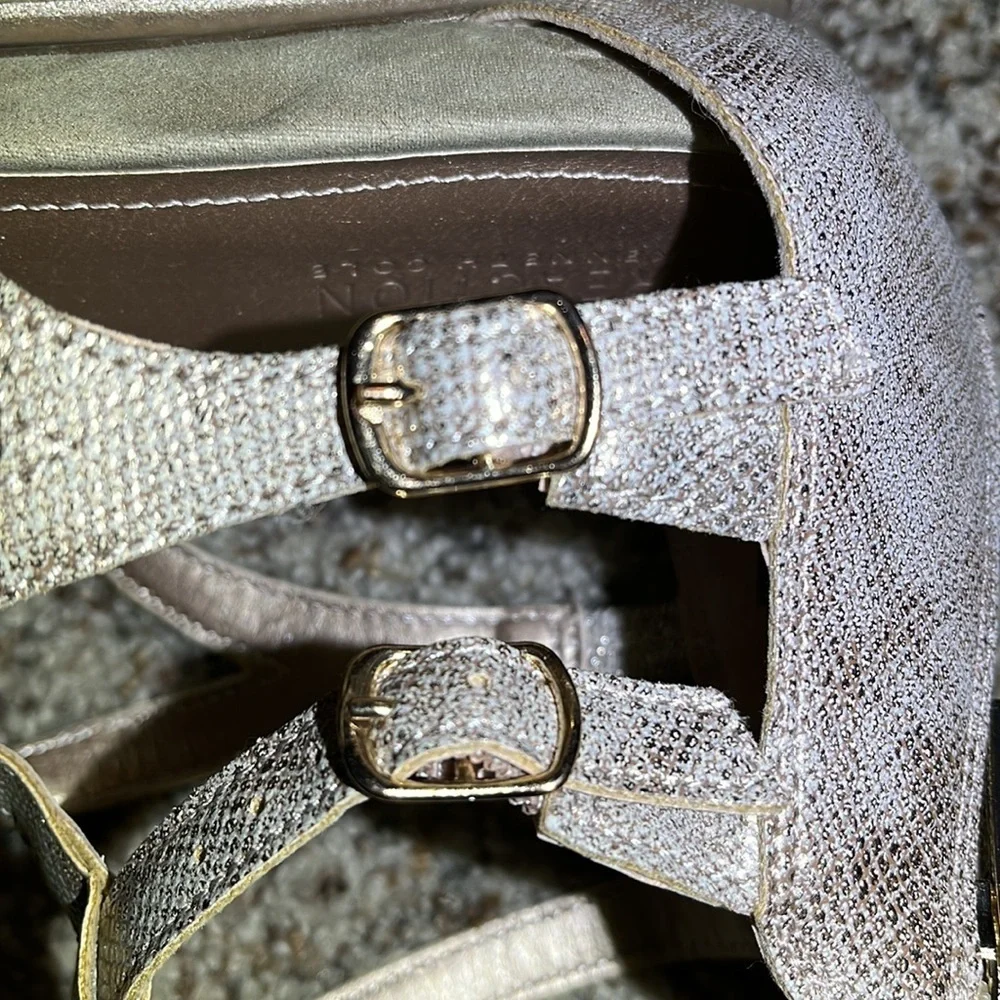 Reaction Kenneth Cole Sandals size 9 Strappy Gladiator Tan and Gold Tone - Picture 11 of 16